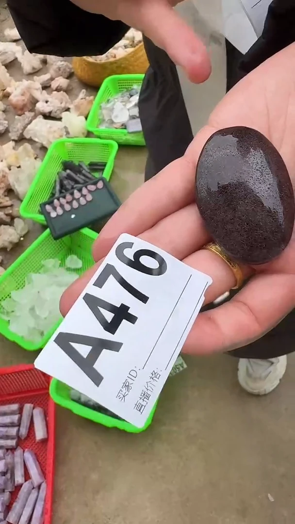 【闪购商品】水晶摆件未镶嵌幽灵手把件 476