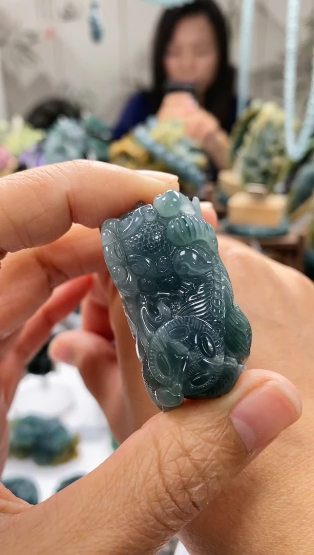 未镶嵌定制翡翠小***快翡翠毛货不退不换1.2