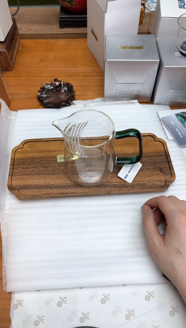 风谜新月茶器墨绿