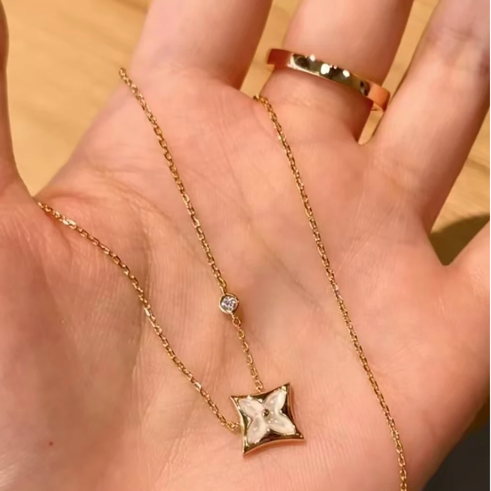 俪妍【LIVELY·YAN】心动挂饰甜梦轻奢小众设计92012