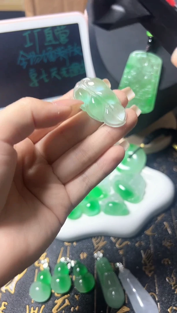 颈饰未镶嵌翡翠所见即所得，一图一物