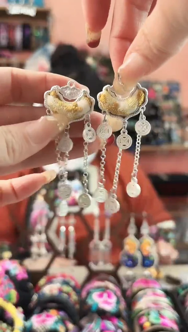 艺枝独绣手工饰品407