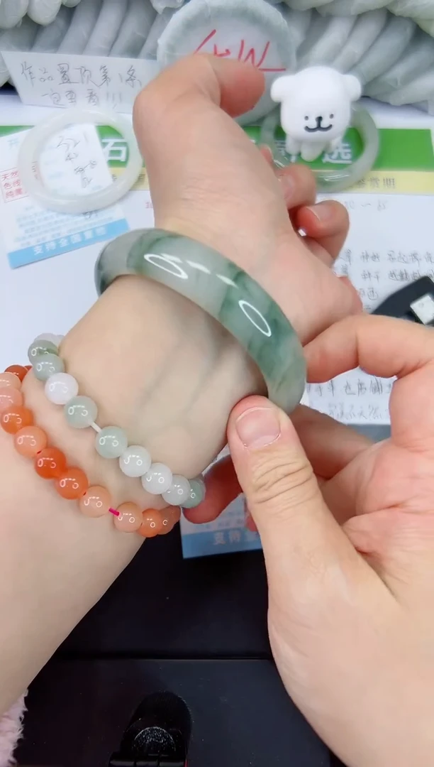 【闪购商品】石英质玉手镯未镶嵌322-59.4