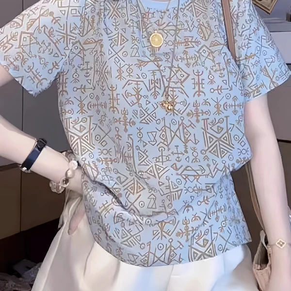 大码高级感小众不撞款短袖T恤女夏胖MM显瘦独特漂亮印花减龄上衣