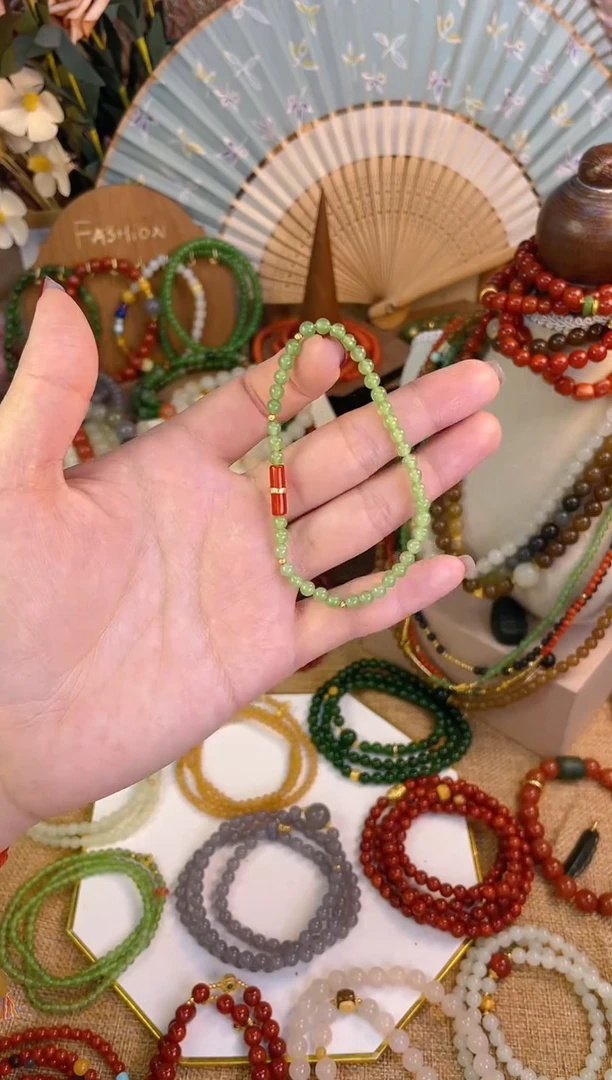 【闪购商品】和田玉手串18K金镶嵌碧玉