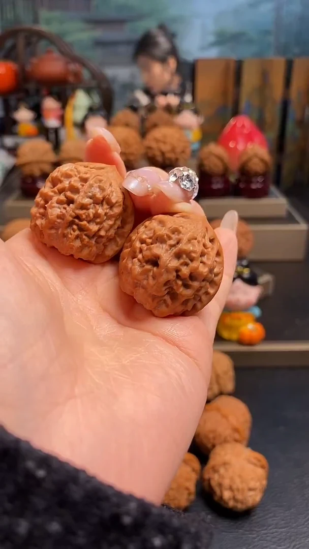 【闪购商品】文玩核桃吊坠K574龙墩32