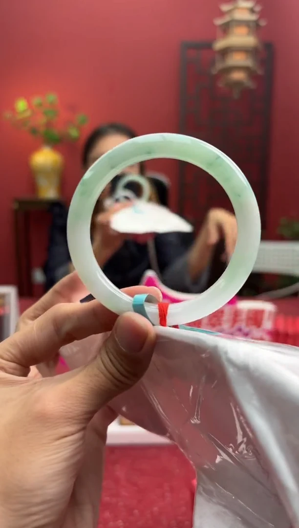 未镶嵌手镯（圆镯）翡翠翡翠手镯11