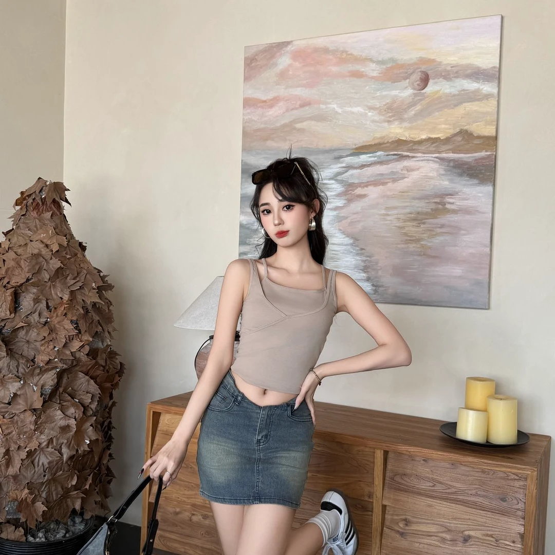 新款设计感假两件双肩带美背背心舒适固定胸垫聚拢吊带外穿打底女