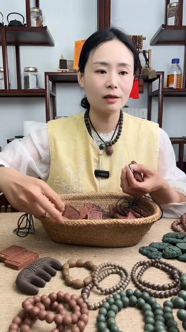 泥塑五香芄弥勒佛