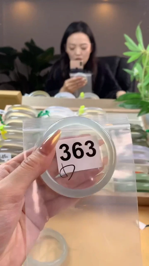 【闪购商品】玛瑙/玉髓手镯未镶嵌363