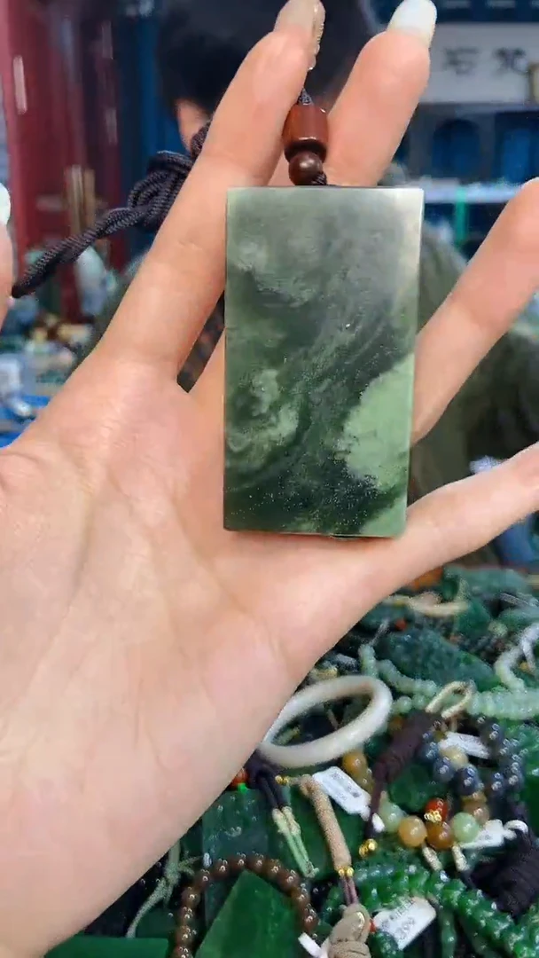 未镶嵌和田玉挂件1