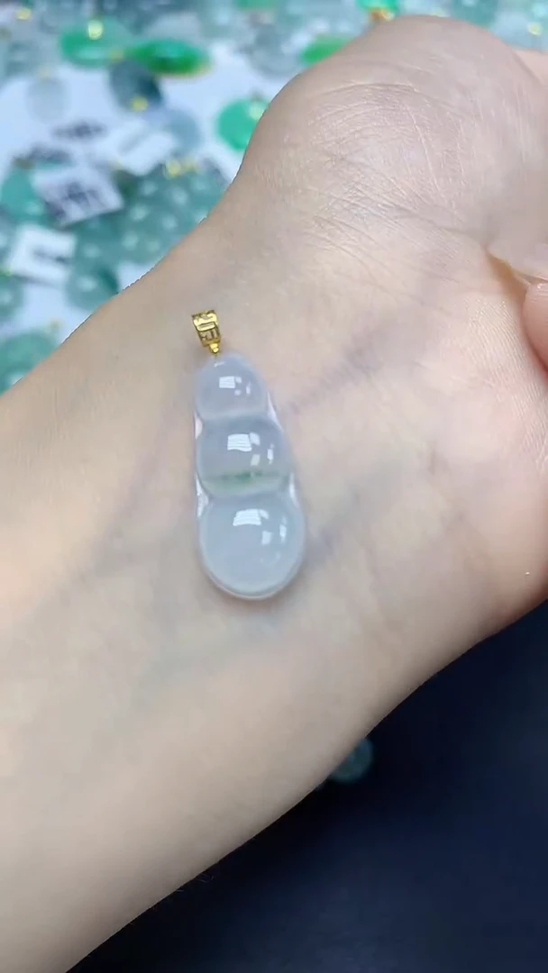 翡翠18K金镶嵌颈饰天然缅甸翡翠A货