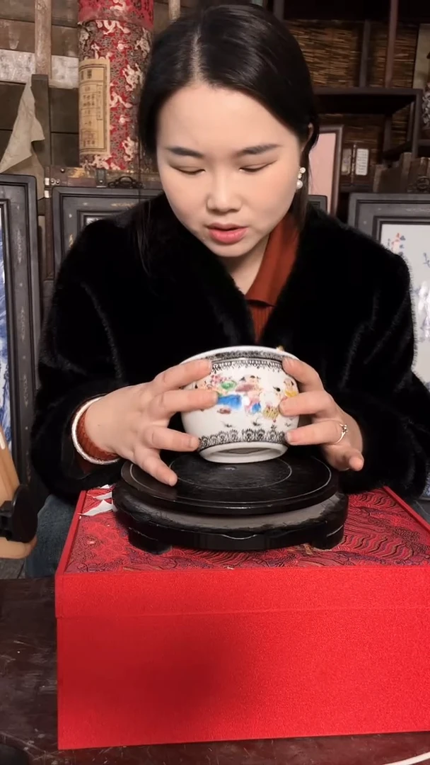 陶景德镇陶瓷摆件M143