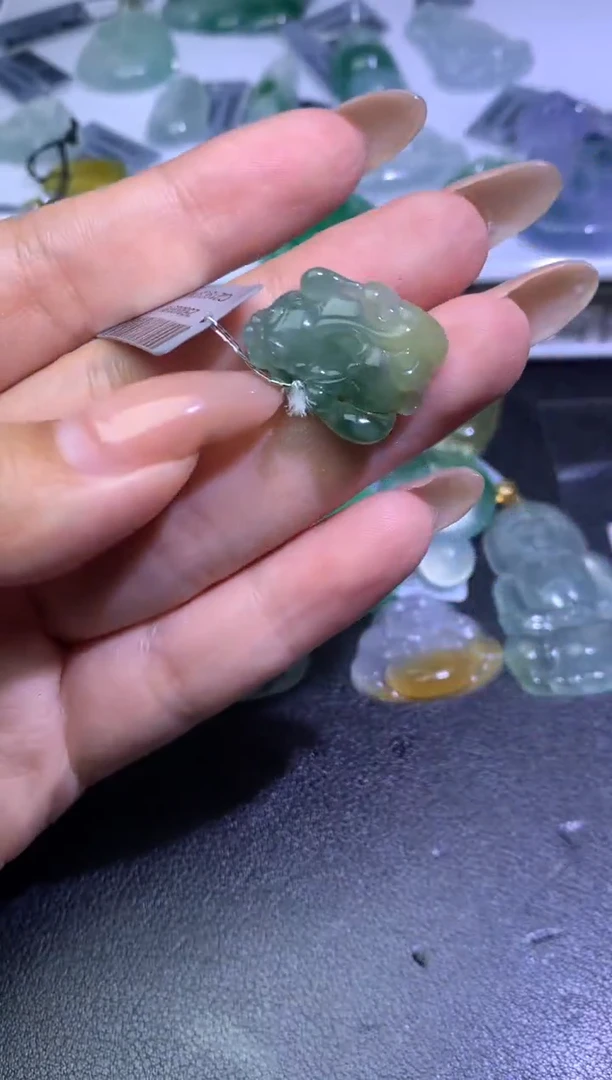 未镶嵌定制翡翠毛货