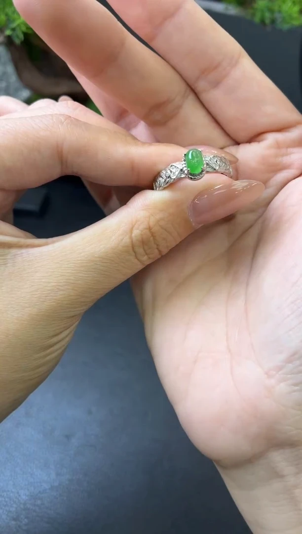 翡翠戒指银S925镶嵌戒指