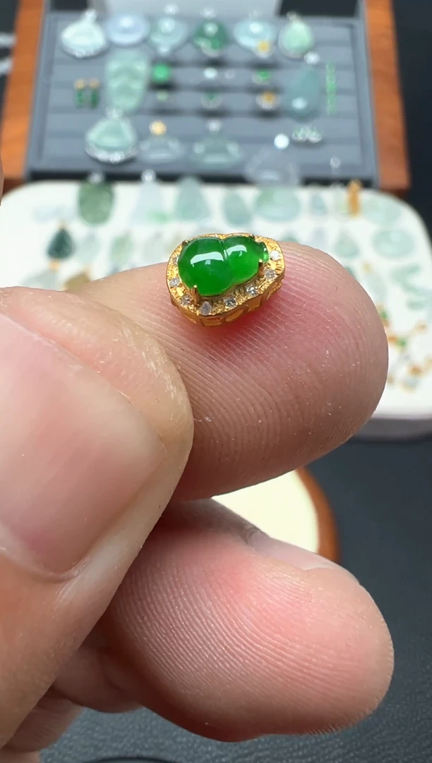 颈饰18K金镶嵌翡翠（29号链接）纯天然A货缅甸翡翠葫芦 潘多拉