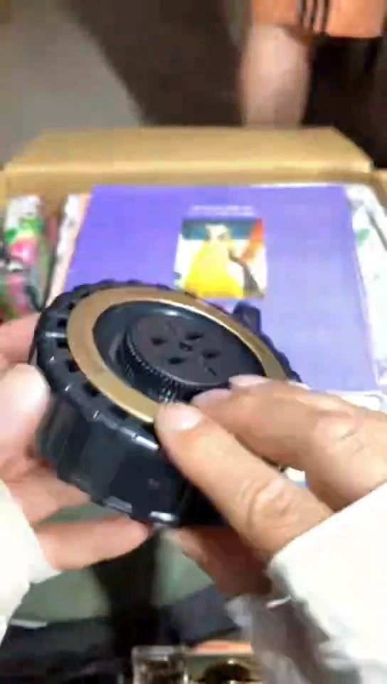 8新记***记中古商品，瑕疵品，不保好坏。213