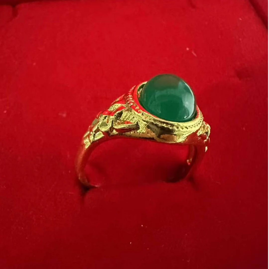 时尚经典轻奢百搭绿蛋面戒指B05