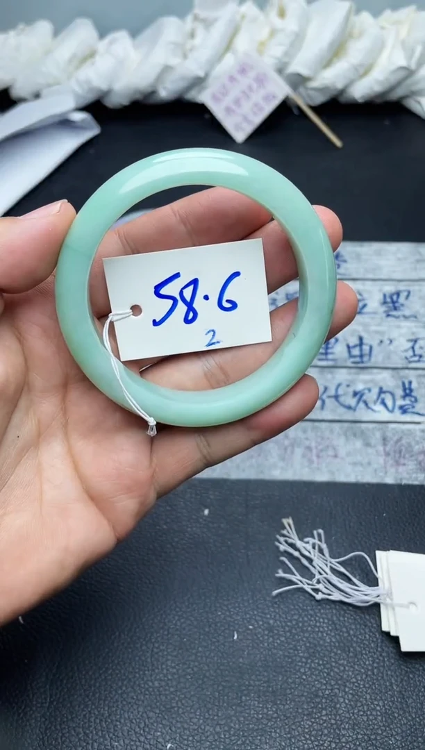 未镶嵌手镯翡翠2