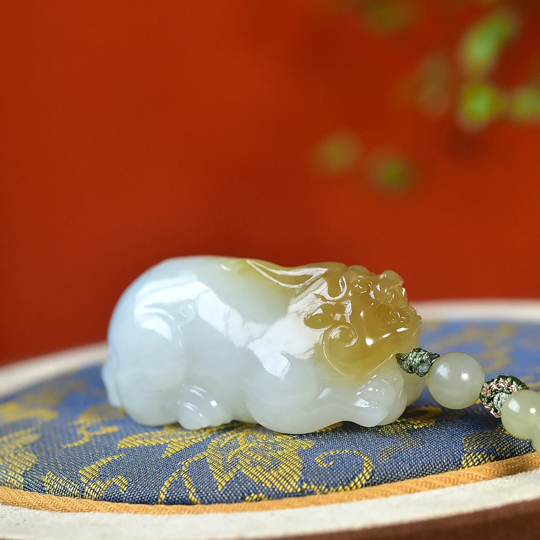 和田玉糖白貔貅吊坠男女款貔恘玉石项链手工雕刻皮丘玉坠挂件