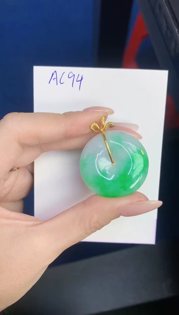 颈饰18K金镶嵌翡翠天然缅甸A货翡翠