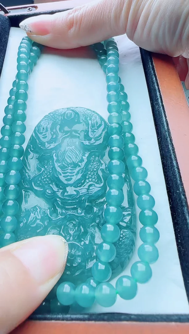 颈饰未镶嵌翡翠多样性发其一