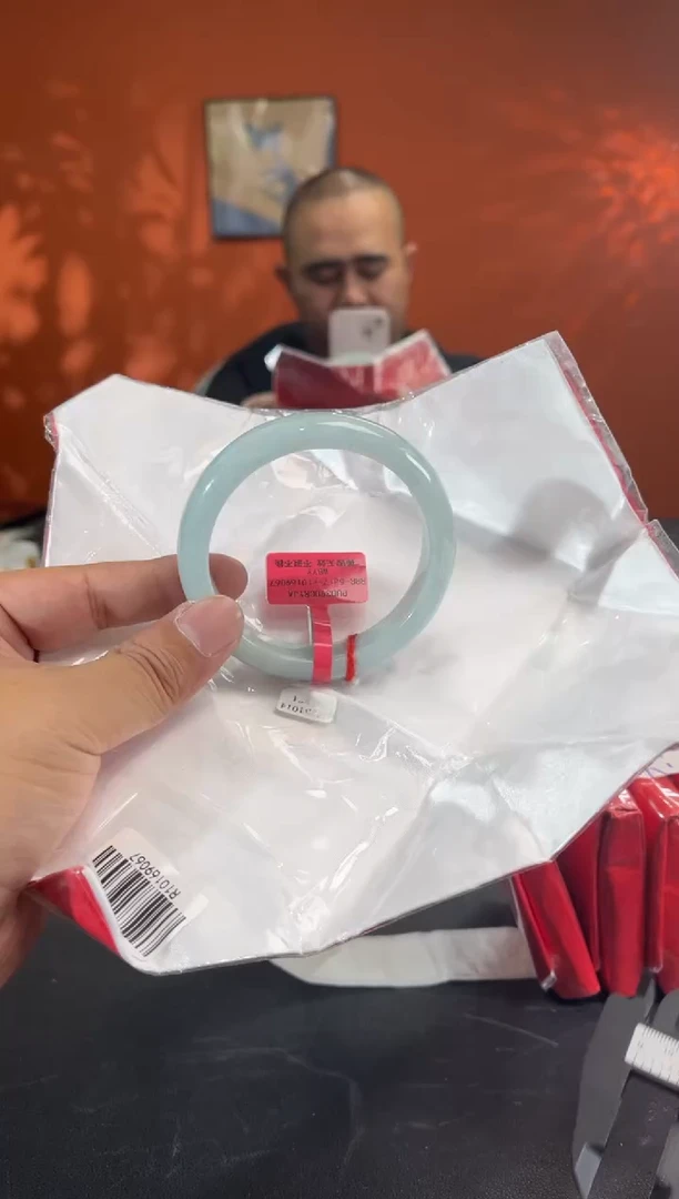 未镶嵌手镯翡翠6