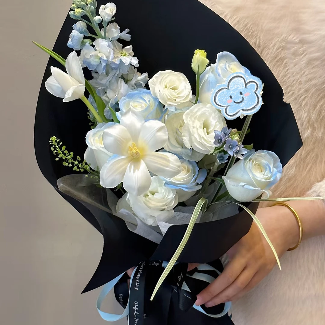 黑骑士/2朵郁金香混搭7朵玫瑰小花束送女友爱人同城花店送花上门
