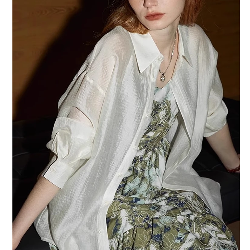 高级感莱赛尔天丝衬衫女夏宽松薄款外搭防晒开衫微透后背开叉上衣