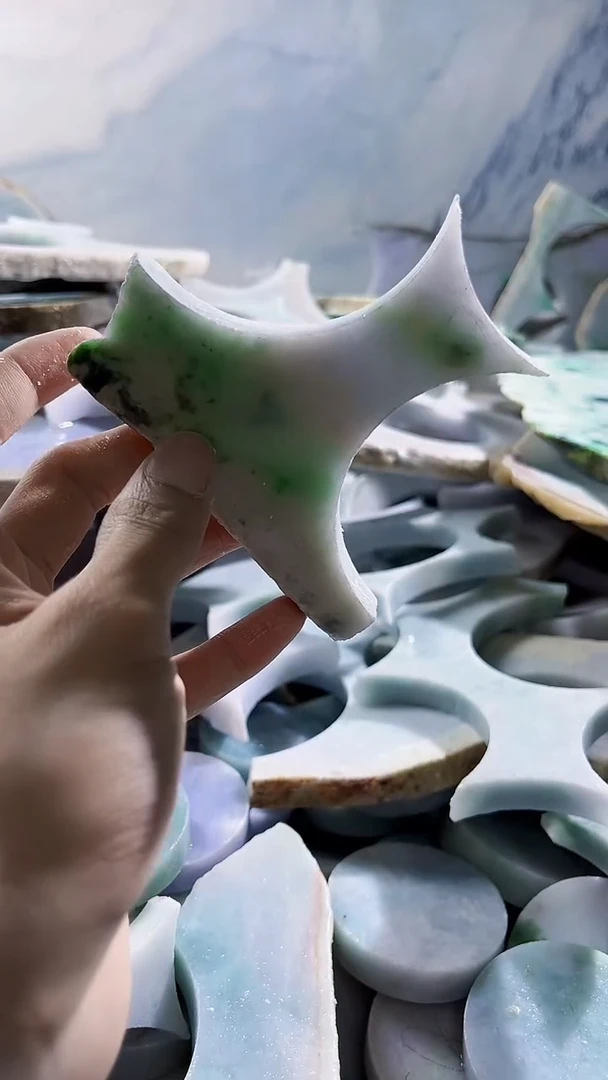 翡翠裸石缅甸翡翠A货陈6039