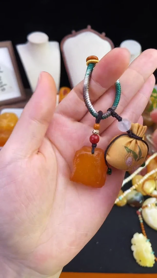 琥珀未镶嵌珠宝奇石柒月