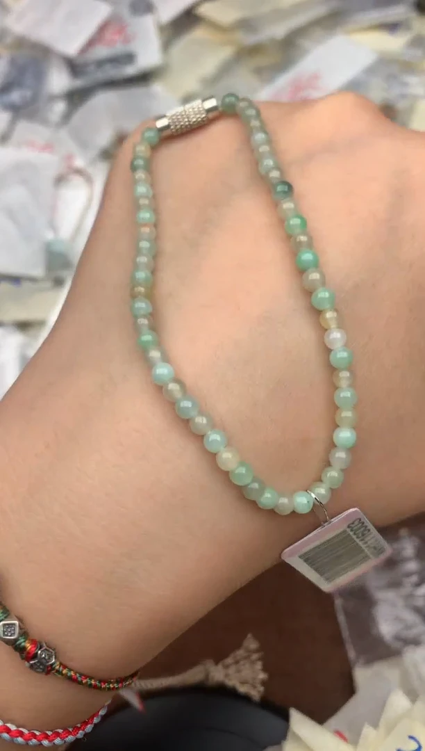 未镶嵌挂件翡翠—