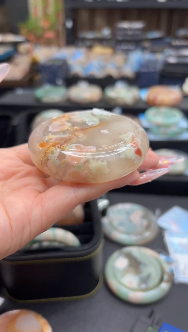 未镶嵌手镯石英质玉256(54圈赠送镯心)不退不换 有纹