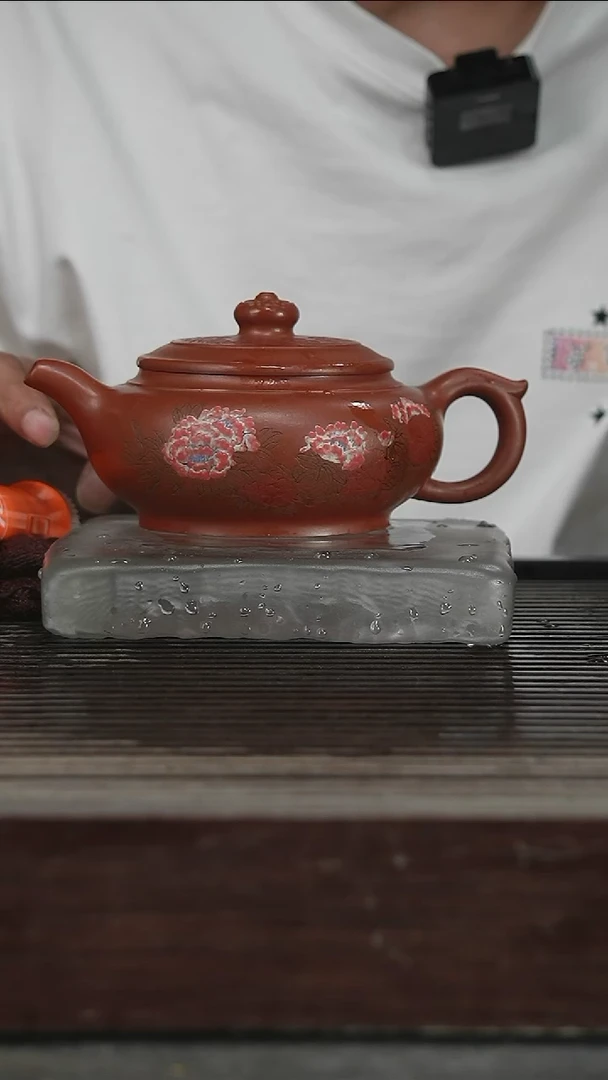 茶壶紫砂正高吴吉，带证400CC165号