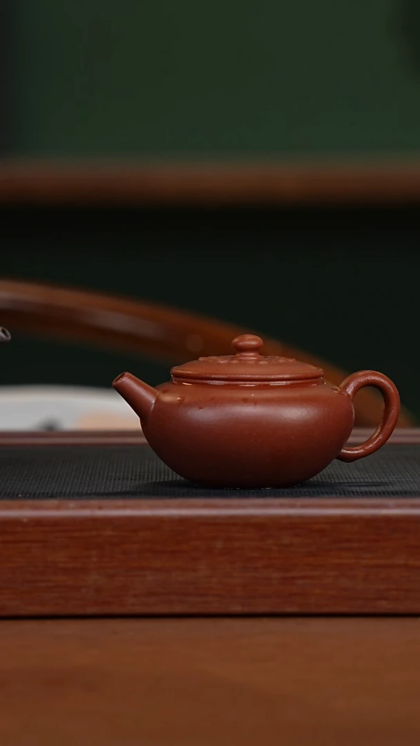 茶壶紫砂红皮龙祥云