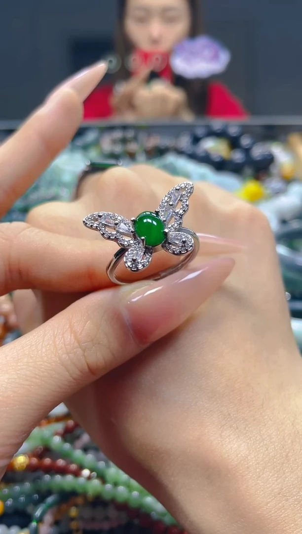 颈饰未镶嵌翡翠/Q/翡翠A货，一件也是批发价