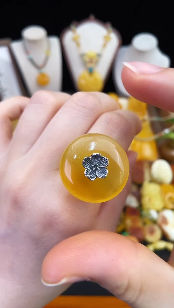 琥珀未镶嵌珠宝奇石柒月