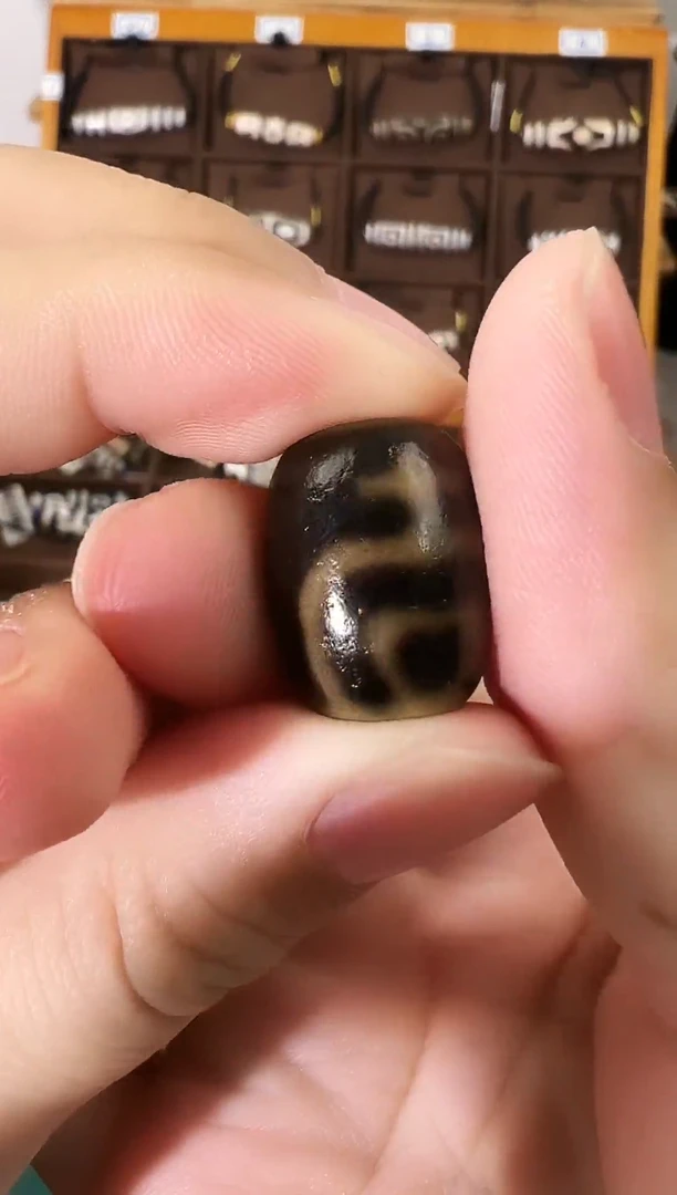 玛瑙/玉髓（覆膜）颈饰未镶嵌27（微瑕随机发货）