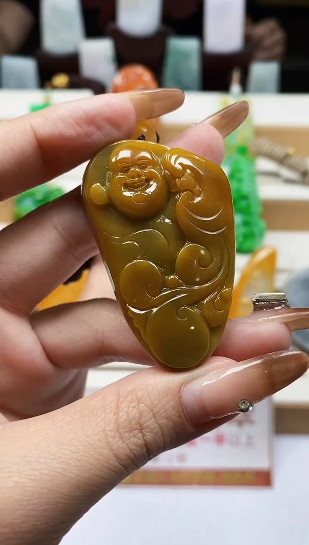 颈饰未镶嵌翡翠1