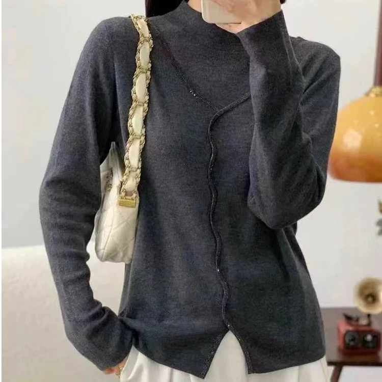 美红家   半高领 V钻细羊毛针织衫
