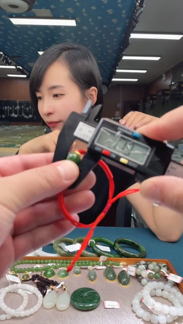 手绳未镶嵌和田玉1