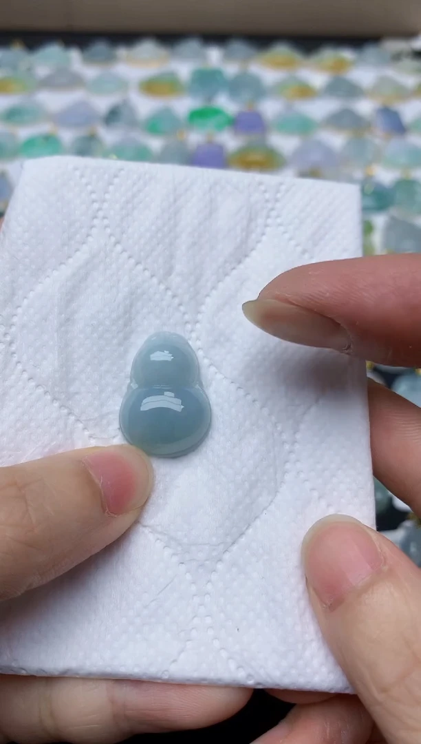 翡翠未镶嵌颈饰天然缅甸A货翡翠