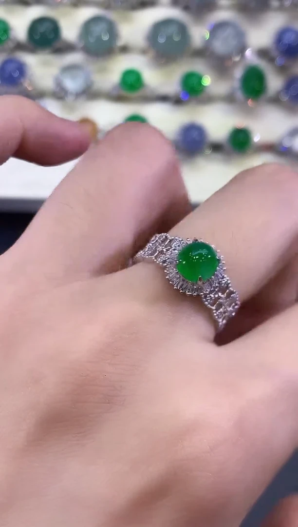 18K金镶嵌戒指翡翠B75