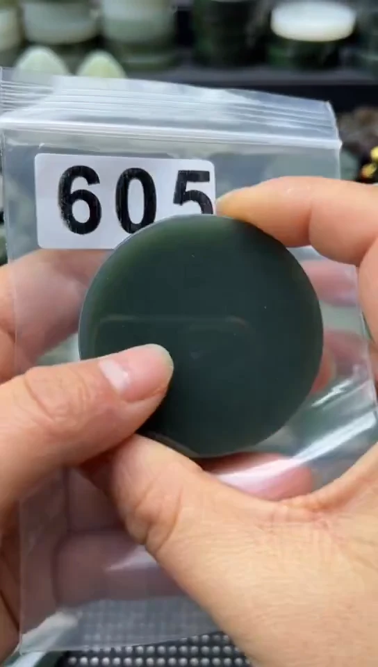 未镶嵌和田玉珠宝半成品镯芯
