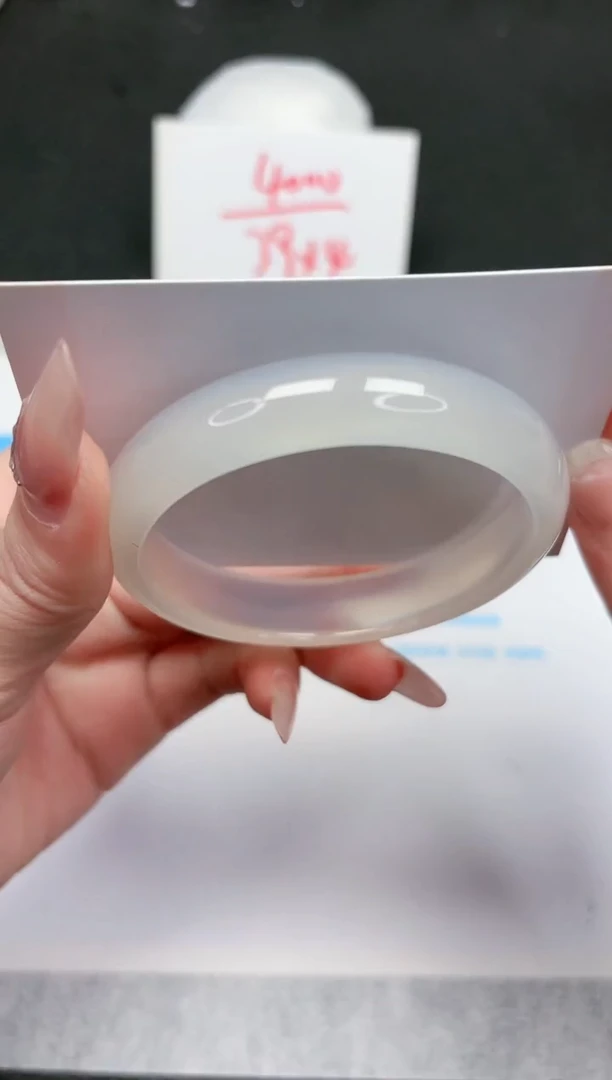 【闪购商品】石英质玉手镯未镶嵌896-58..8