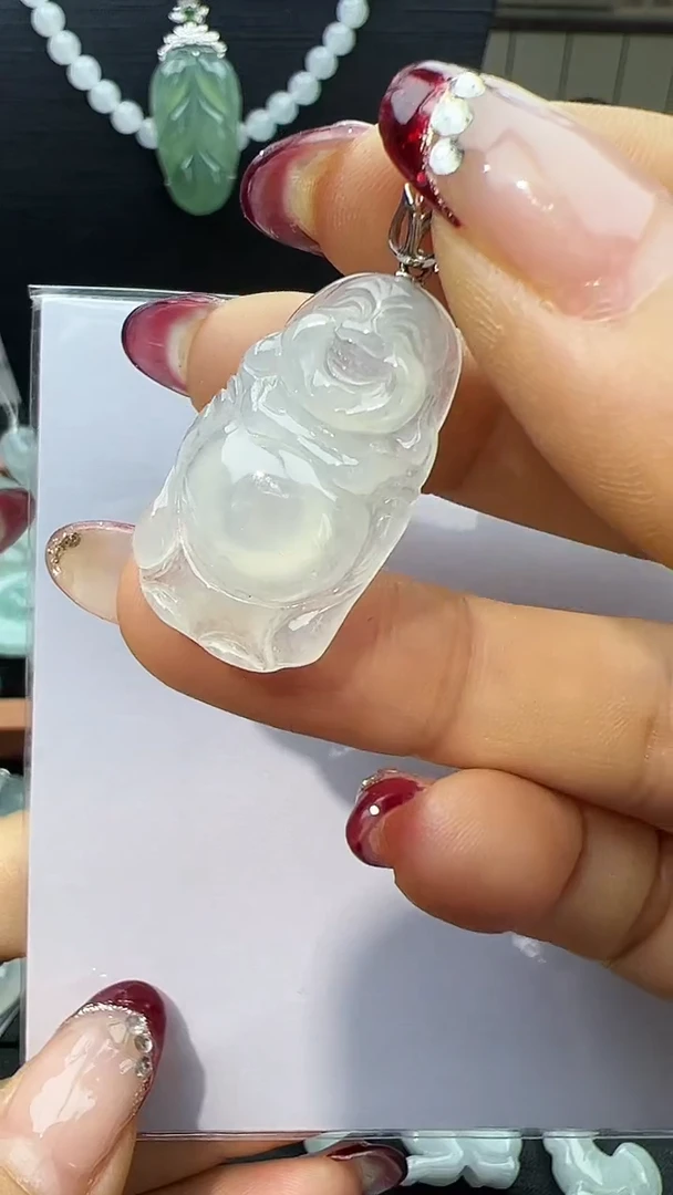 【闪购商品】翡翠颈饰18K金镶嵌站佛