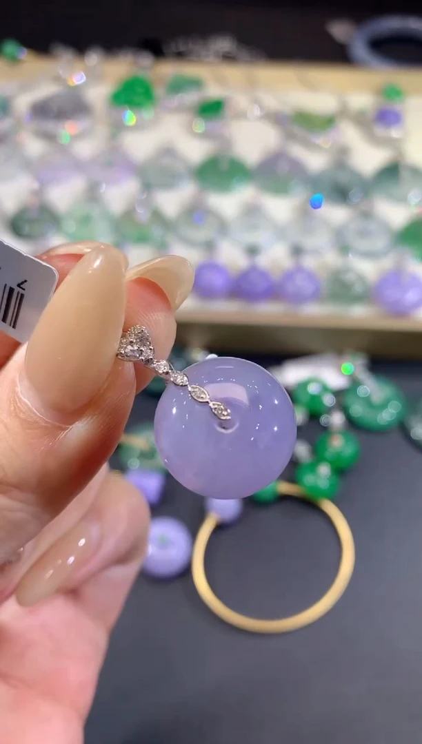 吊坠(不含链)18K金镶嵌翡翠31-扣子