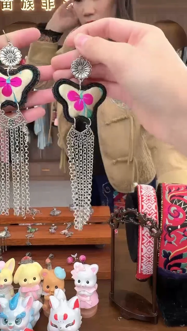 【闪购商品】织绣扶光苗绣传承105