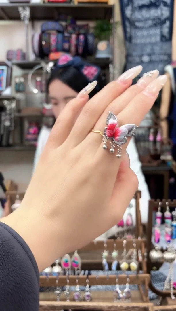 织绣民族风非遗老绣苗银饰品358