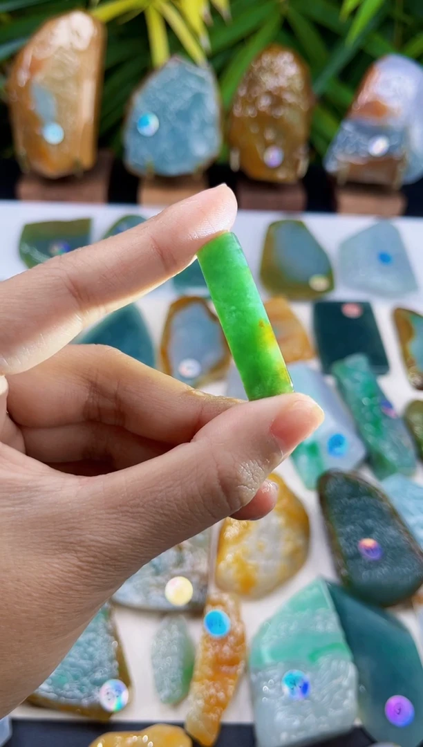 未镶嵌定制翡翠翡翠